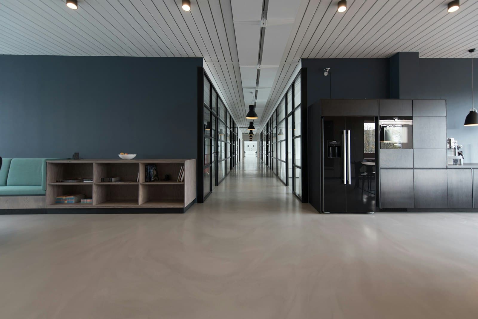 Trading desk environment